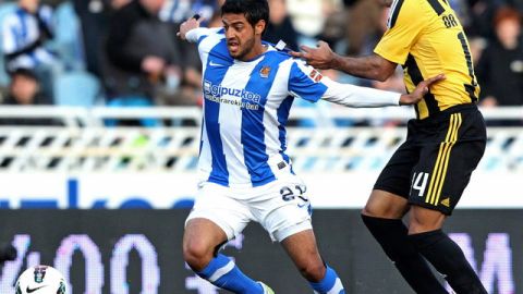 El 'Bombardero' rescata de nuevo a su equipo en el descuento.