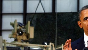 El presidente Obama en su discurso desde Afganistán. Durante el mes de abril, el mandatario  tuvo un índice de aprobación de 47%.