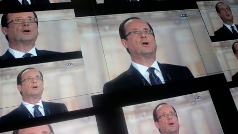 Francois Hollande supera por 3 puntos porcentuales a Sarkozy según sondeos.