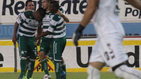 Los Jaguares de Chiapas, empatan 2-2 con los Santos de Torreón en el estadio Zoque de Tuxtla Gutiérrez.