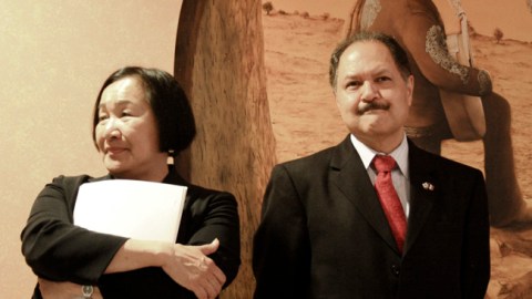 Jean Quan, alcaldesa de Oakland, y el cónsul general de México en San Francisco, Carlos Félix Corona, durante la celebración del 5 de mayo en Oakland, que en realidad ocurrió en Alameda.