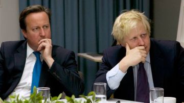 La única esperanza para el premier británico Cameron (derecha) es retener Londres de la mano de Boris Johnson (izquierda).