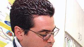 Los diabéticos deben ser examinados por lo menos una vez al año por un podiatra o especialista de los pies.