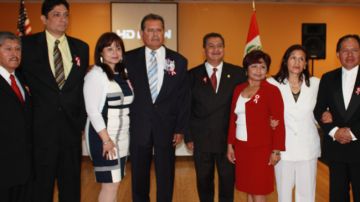 La nueva directiva del Desfile Peruano es presidida por el Dr. Carlos Tello Valcárcel y juramentó durante una concurrida ceremonia en Paterson.