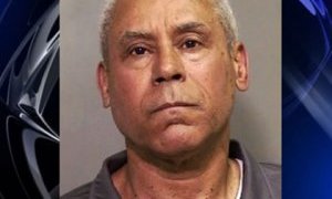 Torres,  de 66 años y quien   jugó para los  Yankees  entre el 1971 al 1972,  fue arrestado ayer en su casa en  Massapequa.