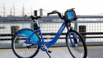 A partir de julio habrá en las calles de Manhattan y Brooklyn bicicletas como la que está en la foto, las cuales podrán ser rentadas en kioscos.