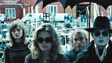 El reparto de 'Dark Shadows':  Bella Heathcote, Michelle Pfeiffer, Jackie Earle Haley, Johnny Depp, Chloë Grace Moretz, Jonny Lee Miller y Gully McGrath.