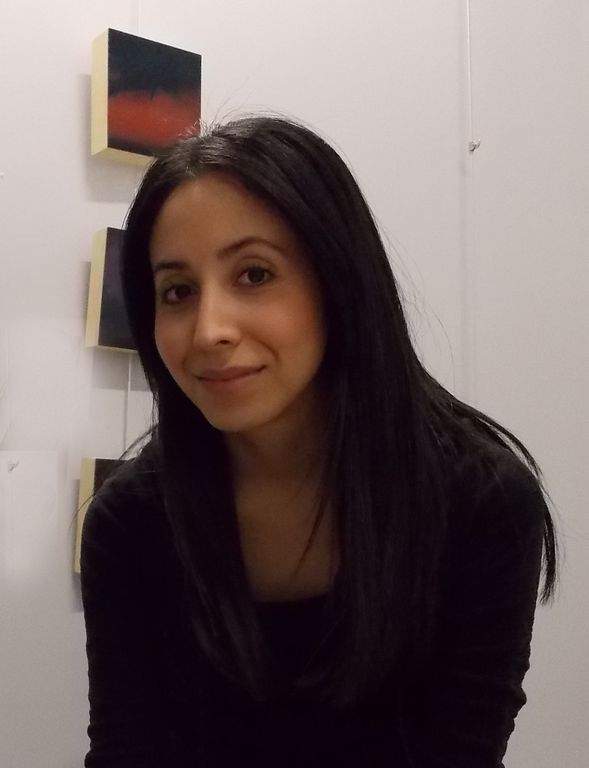 Elsa Muñoz, pintora méxicoamericana de 28 años, presenta sus obras en la galería Dubhe Carreño.