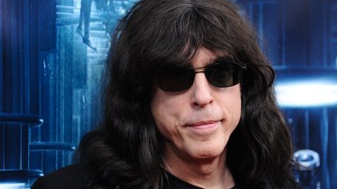 Marky Ramone también creo una salsa de tomate especial.