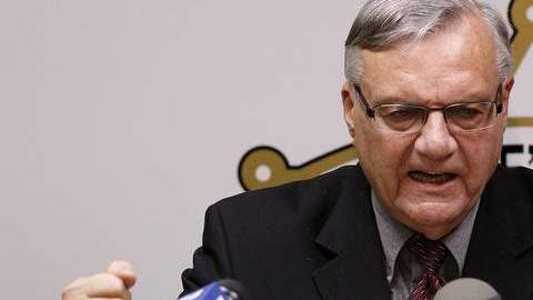 Joe Arpaio responde de manera desafiante a la demanda que entabló en  contra suya el Departamento de Justicia.