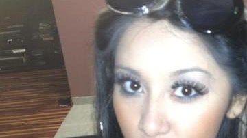 La estrella del programa televisivo “Jersey Shore”, envió un ‘tweet'  con una foto de ella luciendo  pálida y  un mensaje  que
leía: “Vean este no bronceado”.