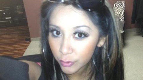 La estrella del programa televisivo “Jersey Shore”, envió un ‘tweet'  con una foto de ella luciendo  pálida y  un mensaje  que
leía: “Vean este no bronceado”.