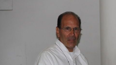 El sacerdote Alejandro Solalinde minutos antes de salir del país ante las amenazas de muerte.