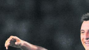 Luis Ernesto Pérez, Humberto Suazo y Abraham  Carreño  en el ritual de la celebración, una costumbre en este Monterrey ganador.