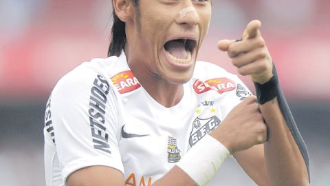 Neymar es clave en el duelo de hoy ante Vélez Sarsfield.