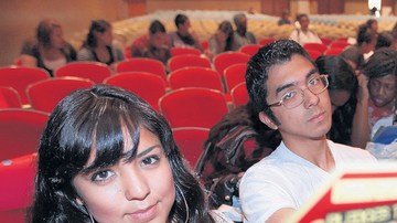 Luz Esquivel  y Ernie Montoya, prometen cumplir.