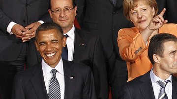 El presidente Barack Obama junto a otros líderes mundiales pertenecientes a la OTAN.