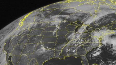 Los meteorólogos prevén que Alberto permanezca frente al litoral de Carolina del Sur y del Norte.