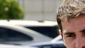 Íker Casillas a su llegada ayer al sitio de  concentración de la selección de España que defenderá el título en la Eurcopa de Naciones.