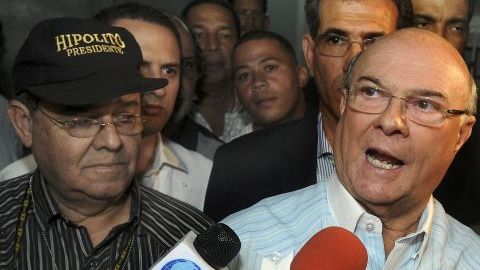 Hipólito Mejía denunció también el control de los medios de comunicación por parte del PLD.