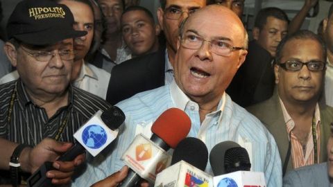 Hipólito Mejía denunció también el control de los medios de comunicación por parte del PLD.