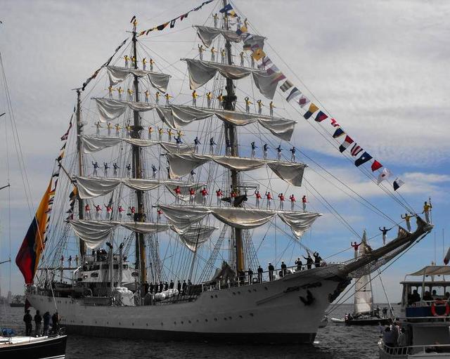 El Buque ARC Gloria,  tiene 43 años al servicio del Estado colombiano,  junto a casi 30 embarcaciones de todo el mundo participará en el Desfile Naval OPSAIl.