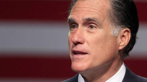Romney vence en primarias.
