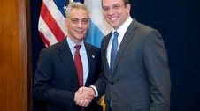 Alejandro García Padilla junto a Rahm Emanuel.