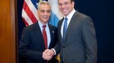 Alejandro García Padilla junto a Rahm Emanuel.