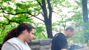 Amigos y familiares del sargento Merlín Germán, realizaron ayer su quinta barbacoa anual en honor al héroe estadounidense de origen dominicano.