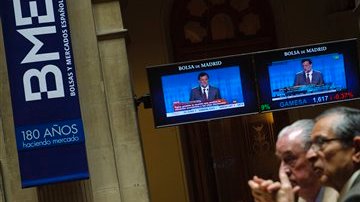 El lunes las acciones de Bankia se depreciaron casi 30% en los mercados bursátiles.