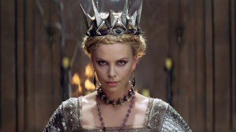 Charlize Theron es la  villana de la película.