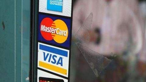 Muchas transacciones financieras que se realizan en Estados Unidos dependen del crédito.