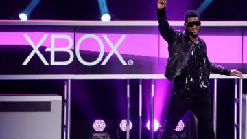 El cantante Usher durante el lanzamiento del    juego 'Dance Central Three' para el Xbox 360 ayer en California.
