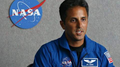 El astronauta de padres puertorriqueños Joseph Acabá.