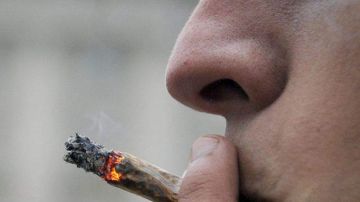 Un reporte reciente de la organización The Partnership at Drugfree.org reveló que más adolescentes fuman marihuana por estos tiempos.