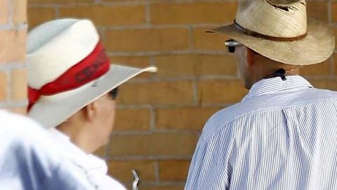 Luna  encabezó ayer una conferencia de prensa acompañado de gran parte del elenco de la cinta que entró en su sexta semana de rodaje en escenarios naturales de Hermosillo, Sonora.