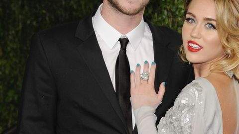 Se confirmó que Miley Cyrus y Liam Hemsworth se comprometieron el 31 de mayo.