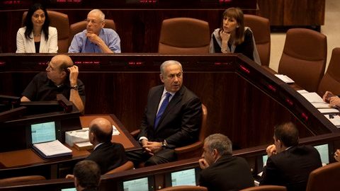 El primer ministro avaló la decisión del Supremo, según analistas, en pos de asegurar la independencia entre poderes.