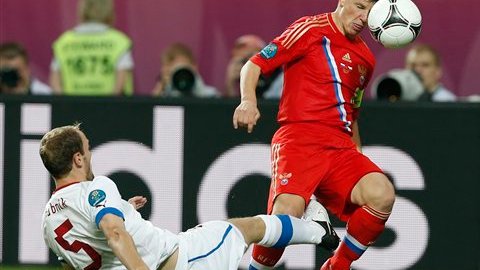 Arshavin, el genio ruso, parece recobrar su mejor versión cuando juega para su combinado nacional.