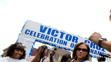 Víctor Cruz, la estrella de los Gigantes de Nueva York será una de las figuras en el desfile.