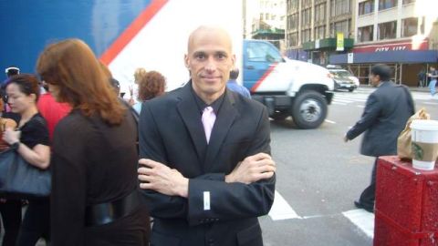 Luis Ramos, de origen puertorriqueño, aspira a la presidencia de los Estados Unidos de forma independiente.