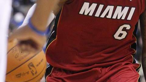 LeBron James a reivindicarse con la fanaticada de Miami.