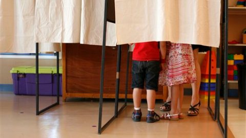 Francia está a la espera de la segunda vuelta en los comicios para la Asamblea Nacional.