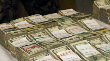 Presuntamente fue detenido por por el delito de lavado de dinero.