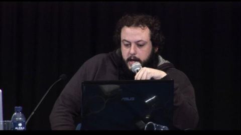 Guillermo Zapata, guionista de televisión y director de cine, es uno de los profesores de FUNAVE que participará en los talleres audiovisuales.
