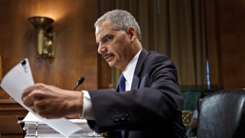 Holder sigue compareciendo por Rápido y Furioso.