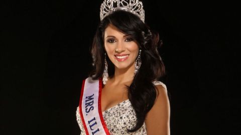Mrs. Illinois nació en Humboldt Park y es directora y pastora en una primaria e iglesia en su comunidad.