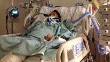 El inmigrante Leonardo Tacuri se encuentra conectado a un respirador artificial en un hospital de Brooklyn.