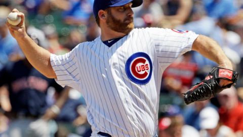 Ryan Dempster (3-3) extendió su racha de innings sin carrera a 22 y mejoró su efectividad a 2.11 con otra actuación dominante, esta vez frente a Boston.